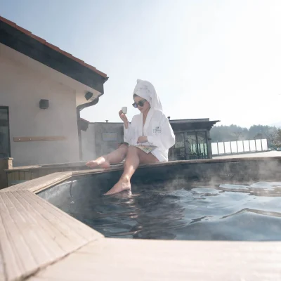 Services and prices (external visitors)