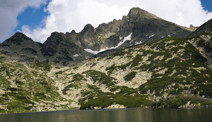 Dzhangal Peak