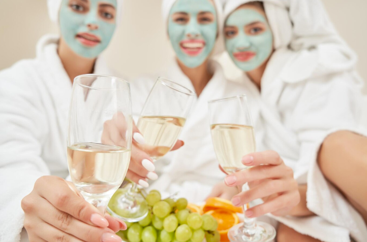 Ideas for Organizing a Bachelorette Party at a SPA Hotel - хотел Ruskovets.com SPA bachelorette party at a hotel