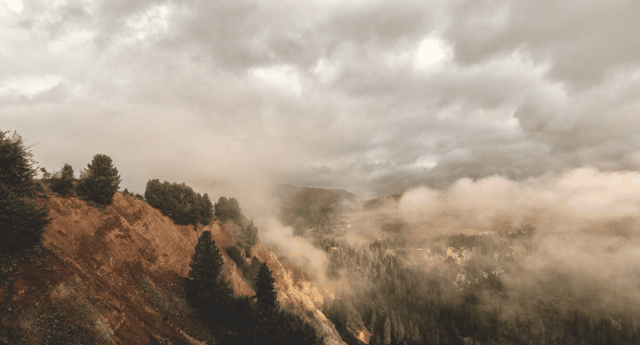 What Should We Know About Autumn in the Mountains? - хотел Ruskovets.com Autumn mountain fog