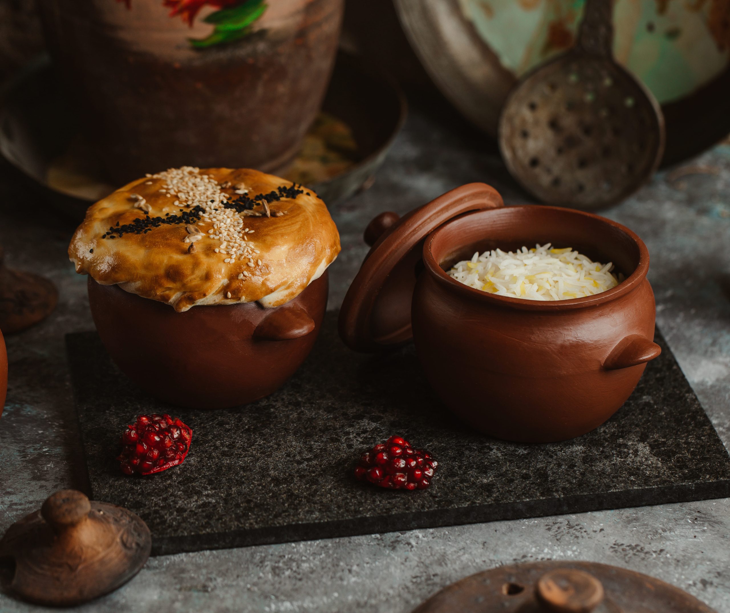 Bansko Kapama: Everything You Need to Know About Pirin’s Iconic Winter Specialty (and Where to Try the Best One) - хотел Ruskovets.com Bansko kapama in a clay pot
