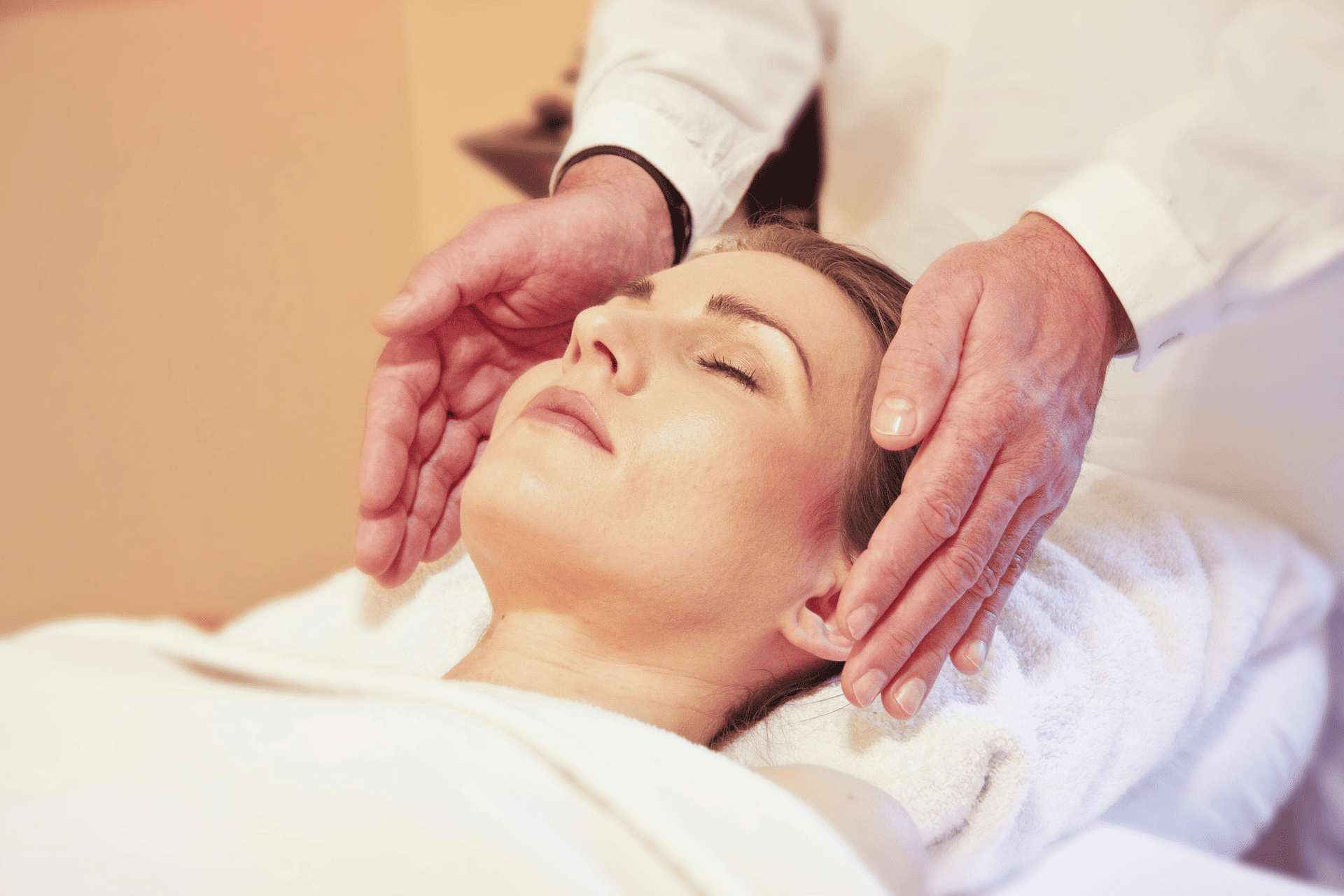 Hydrating facial therapies