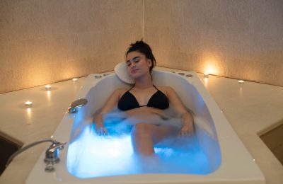 bath-with-mineral-water-ruskovets