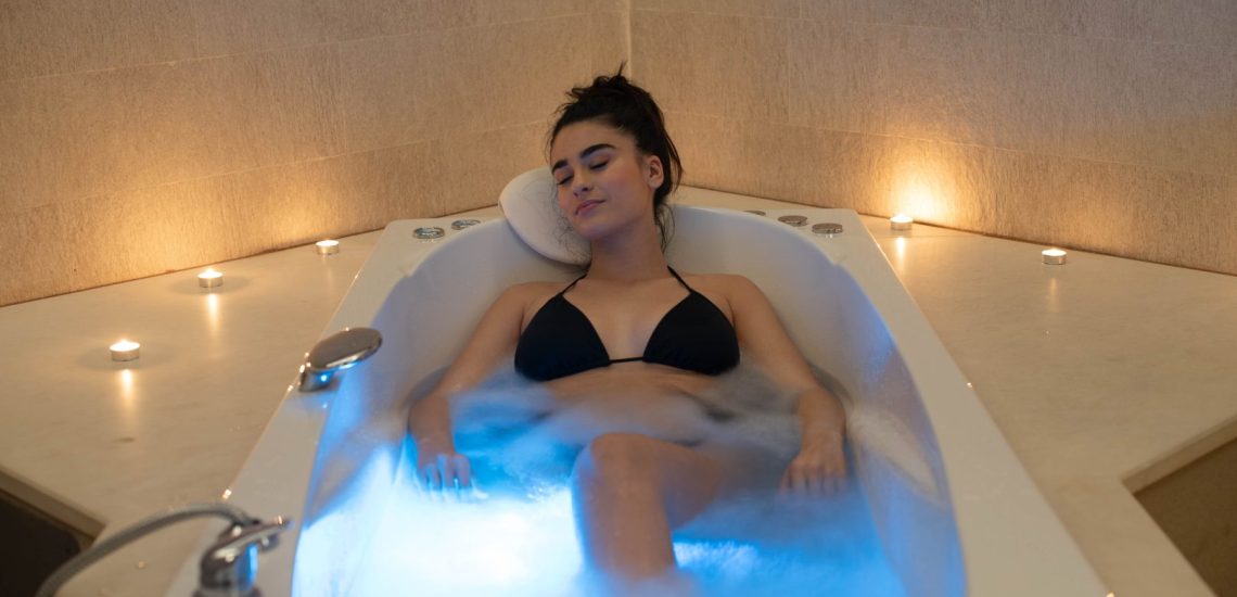 bath-with-mineral-water-ruskovets