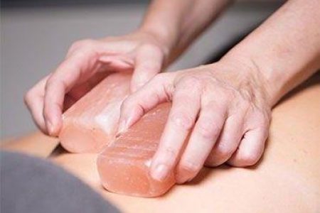 Масаж с хималайска сол в Onsen SPA
