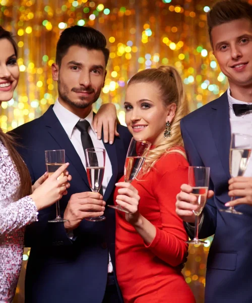 portrait-friends-new-year-s-eve